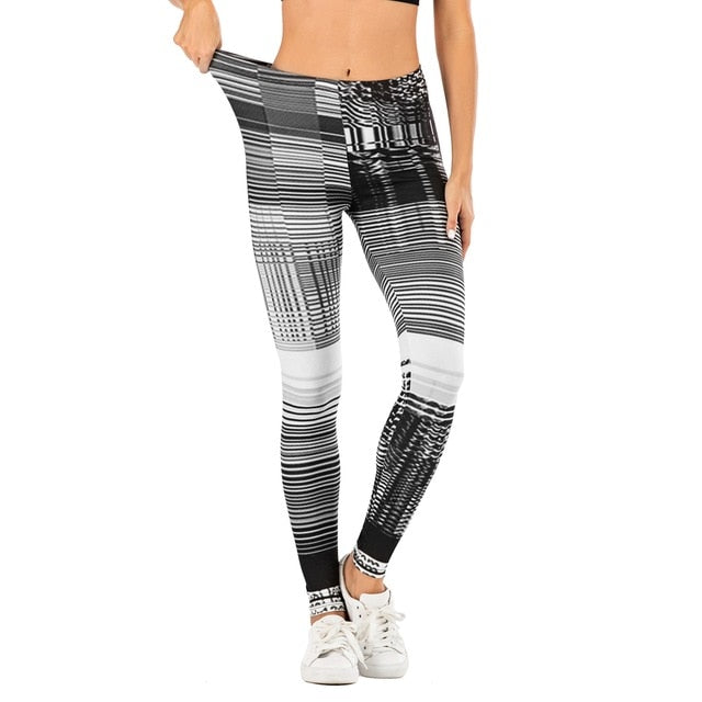 Black and White Grid Pattern Leggings